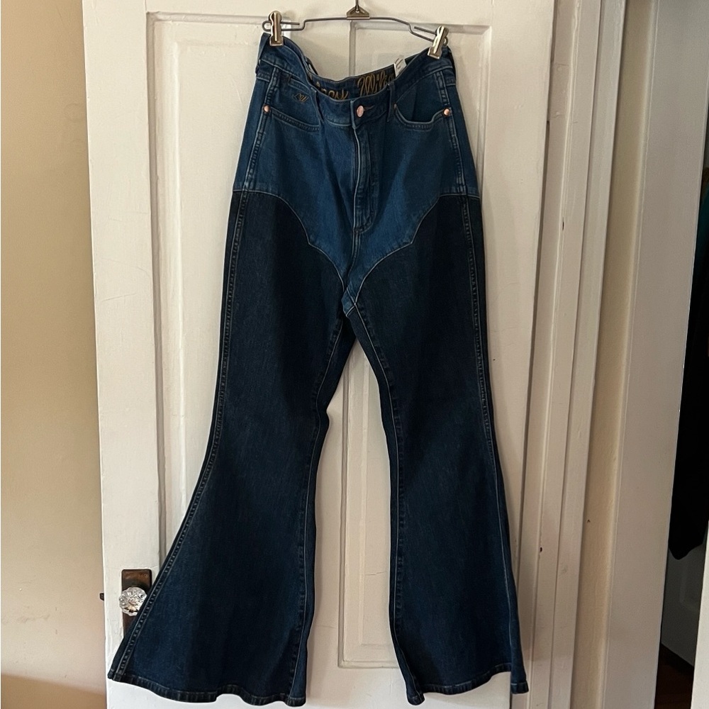 Wrangler x Laney Wilson Collab
Chaps Flare Denim Jeans